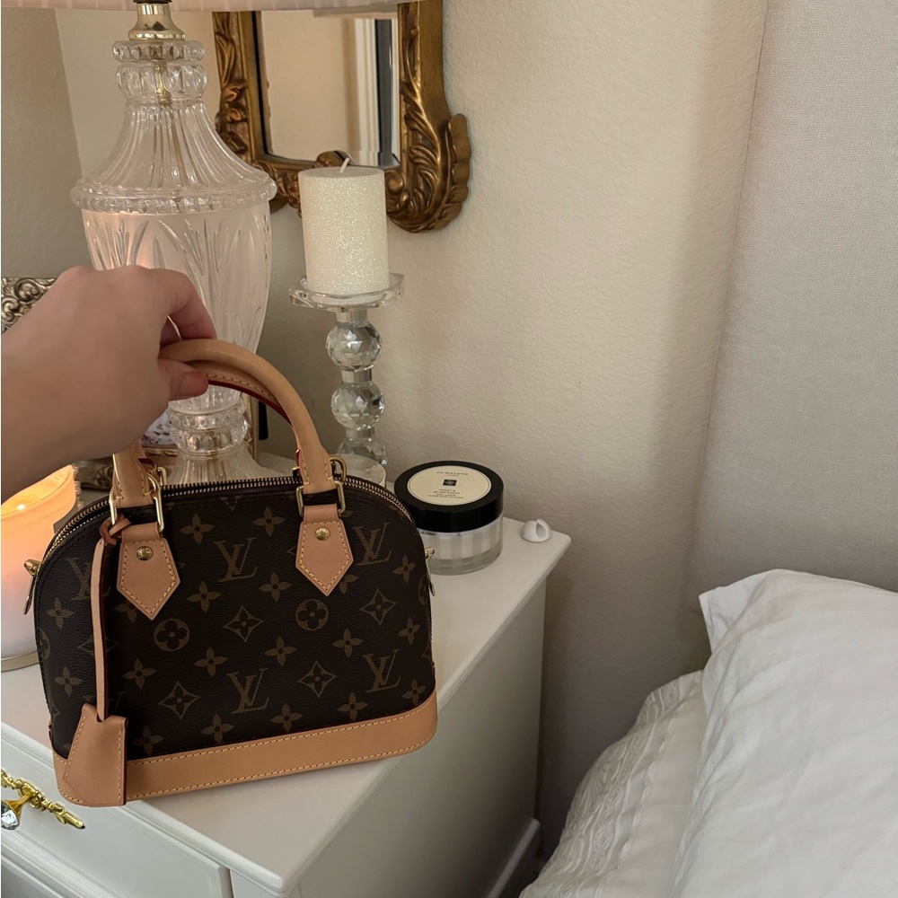 Louis Vuitton Alma Bb - like new
